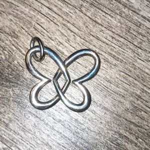 JAMES AVERY RETIRED STERLING LINKED HEARTS BUTTERFLY PENDANT 18"